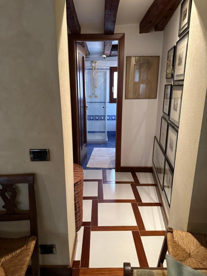 1 Ca'Del Traghetto Family Apartment เวนิส ภายนอก รูปภาพ