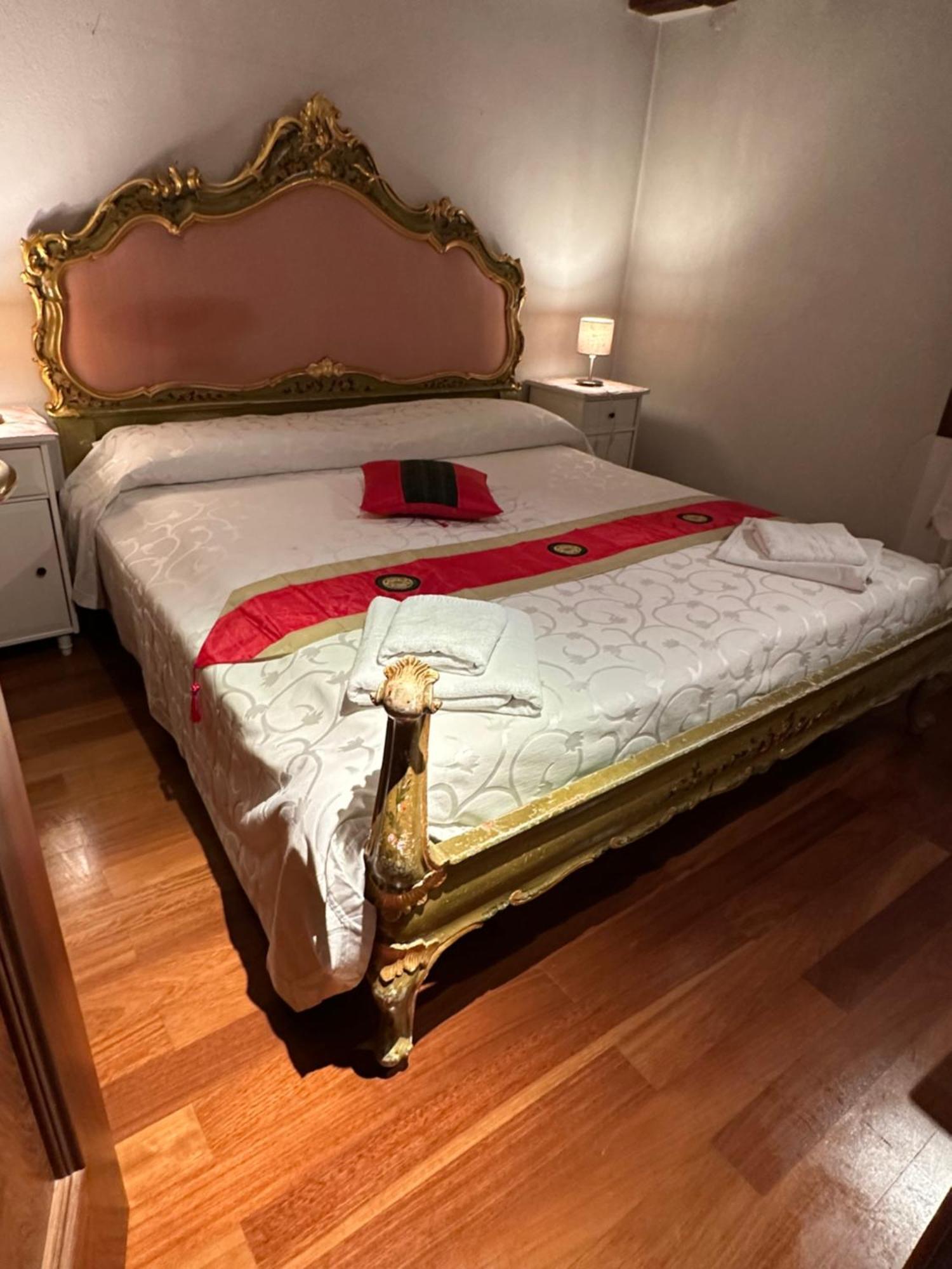 1 Ca'Del Traghetto Family Apartment เวนิส ภายนอก รูปภาพ